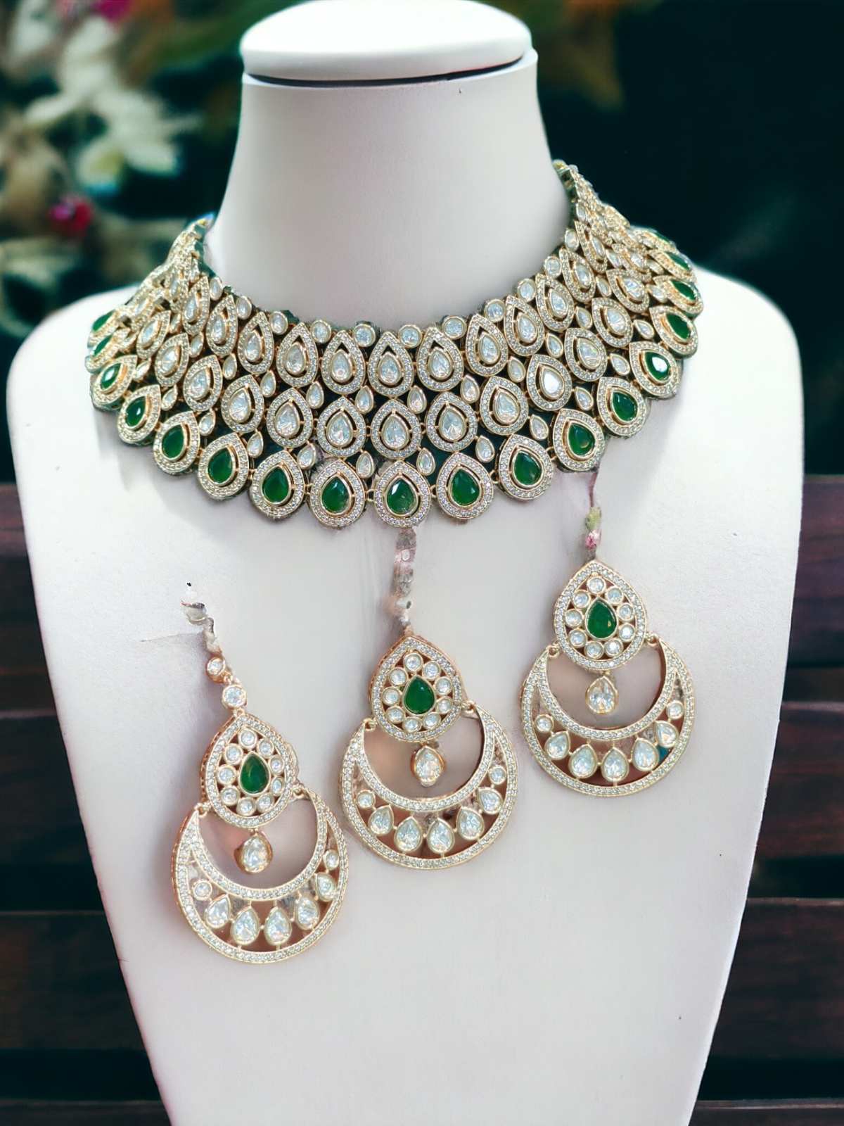 Elegant Green Kundan Choker Set with Earrings & Tikka