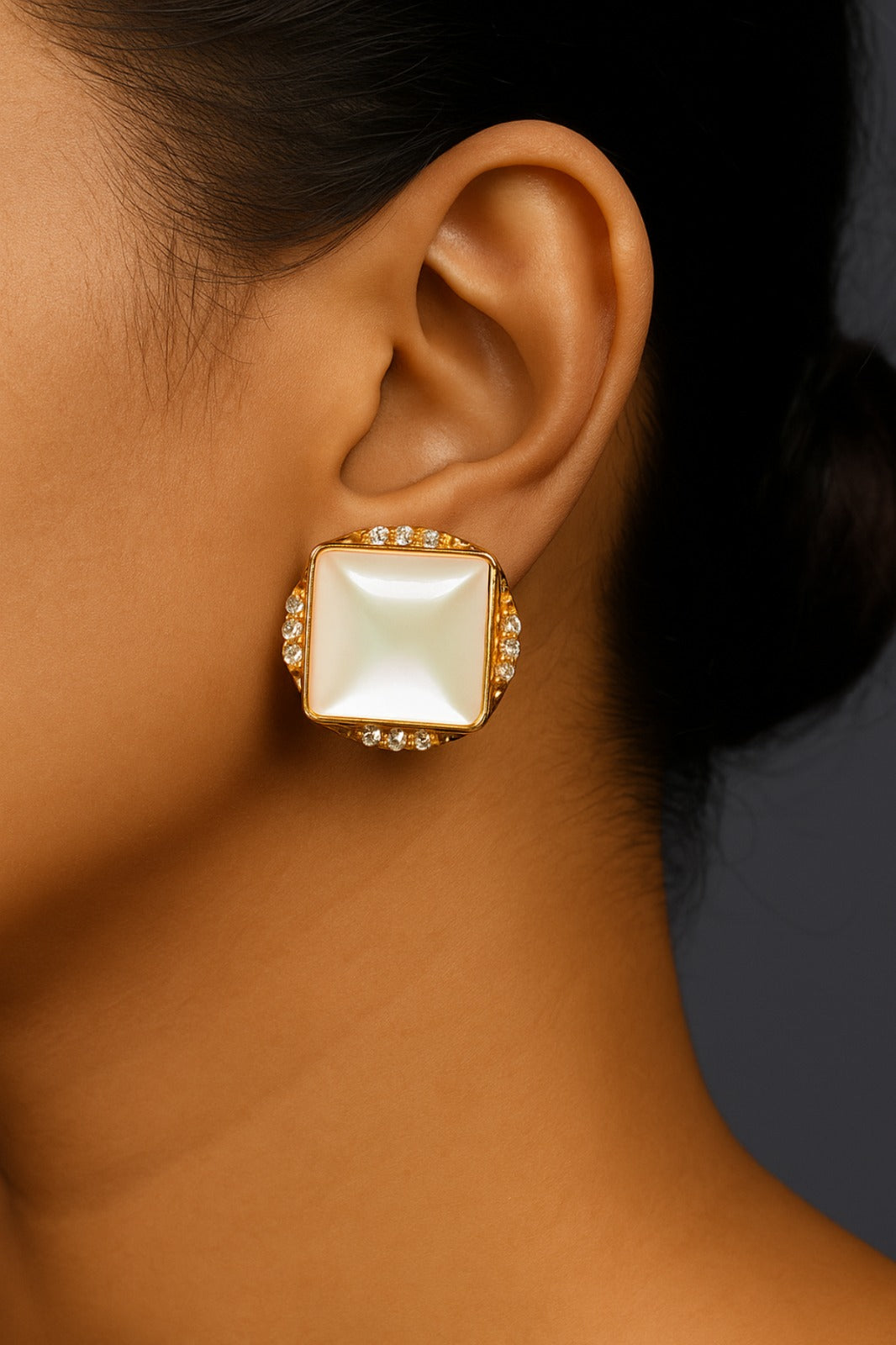 Square Pearl Stud Earrings with Crystal Frame