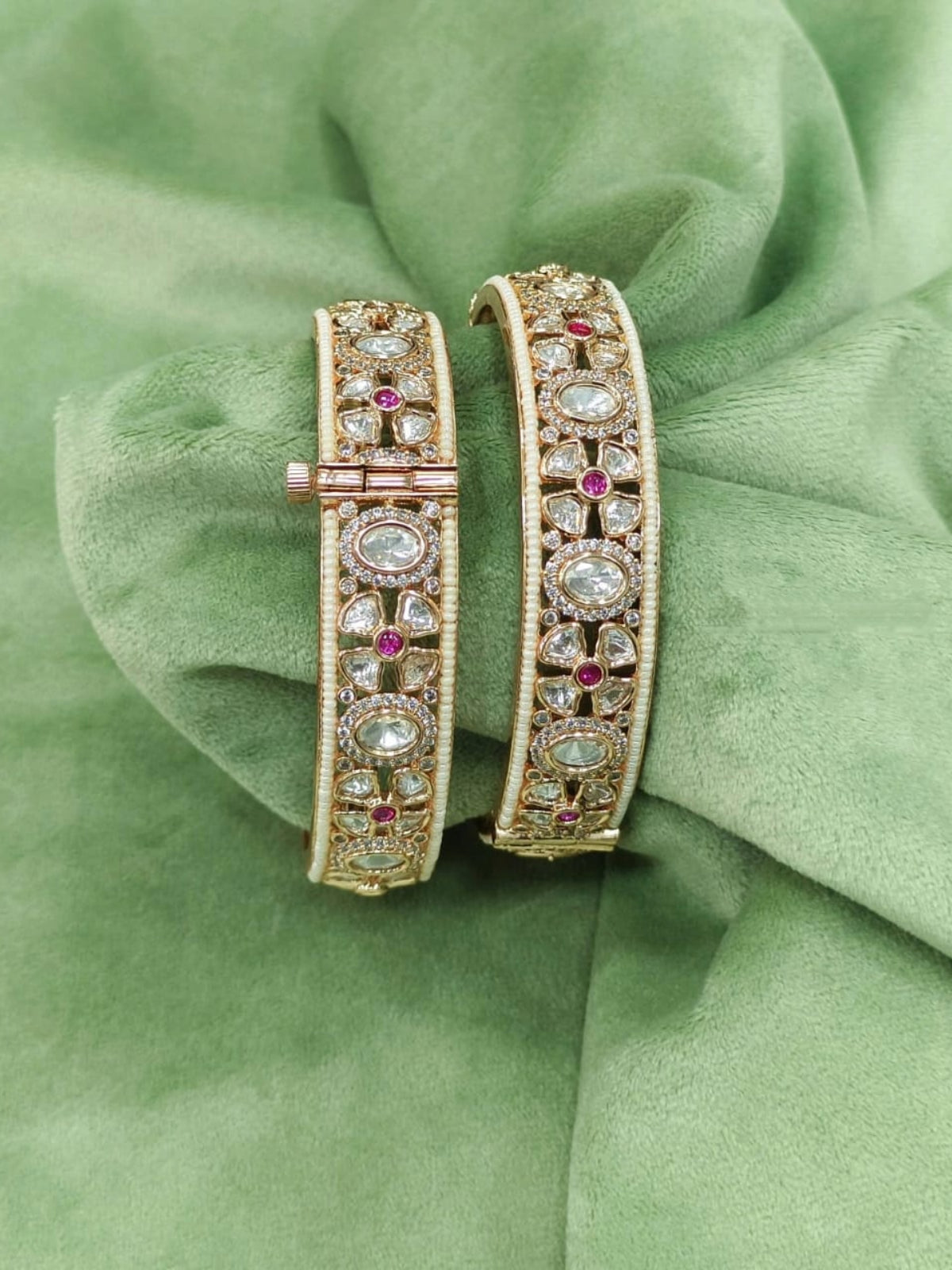 Kundan-Studded Gold Bangles with Ruby Accents – Regal Elegance